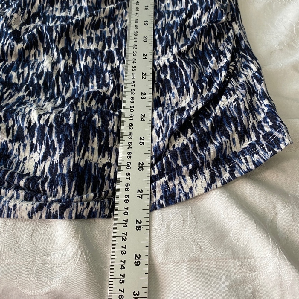 Rose & Olive Women's 3/4 Sleeve Blue/White Stretchy Tunic Top Size Medium - Picture 12 of 13